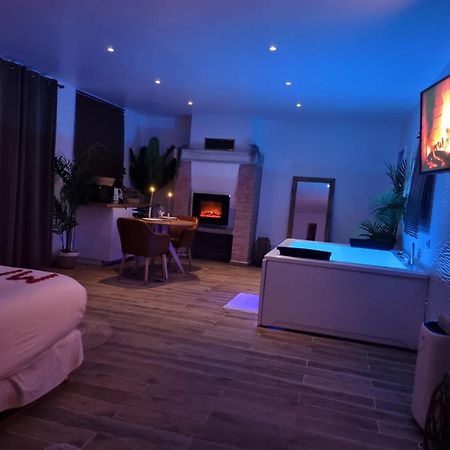 Saint-Prix  Suite De Charme Avec Jacuzzi Et Jardin Privatif Paris Au Calme מראה חיצוני תמונה