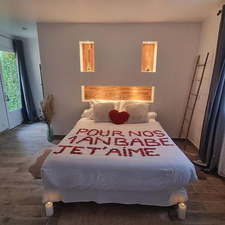 Saint-Prix  Suite De Charme Avec Jacuzzi Et Jardin Privatif Paris Au Calme מראה חיצוני תמונה