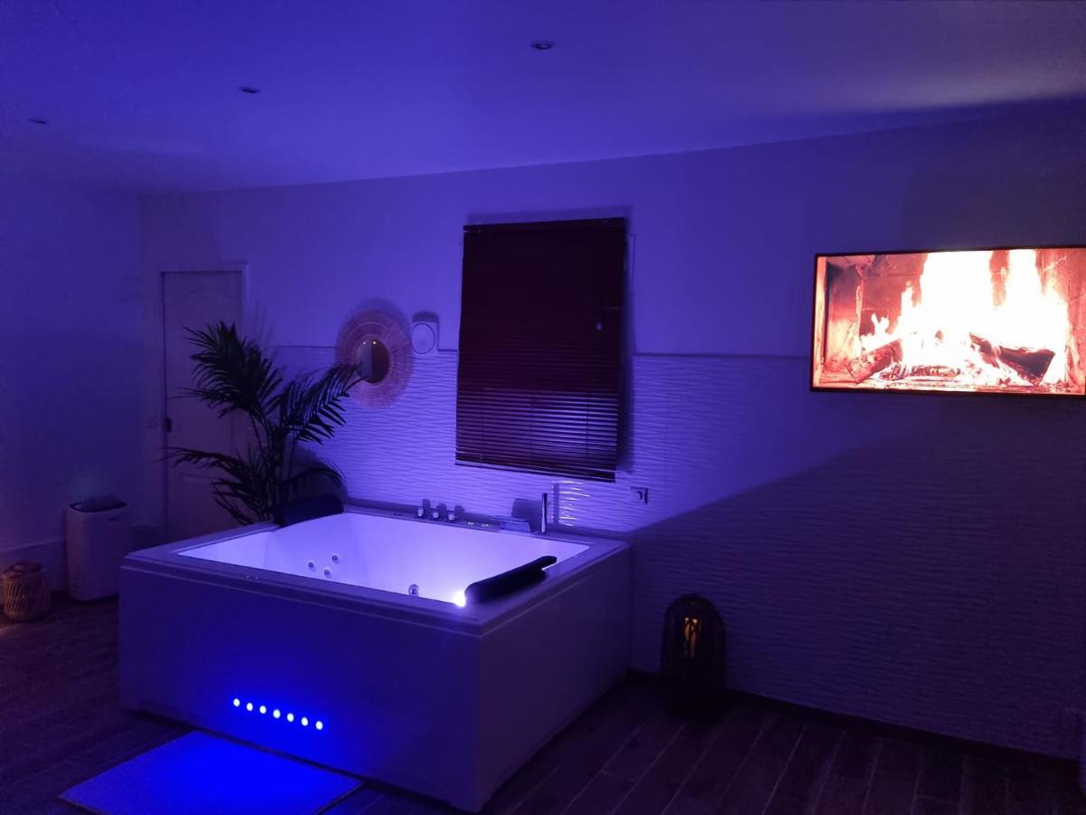 Saint-Prix  Suite De Charme Avec Jacuzzi Et Jardin Privatif Paris Au Calme מראה חיצוני תמונה