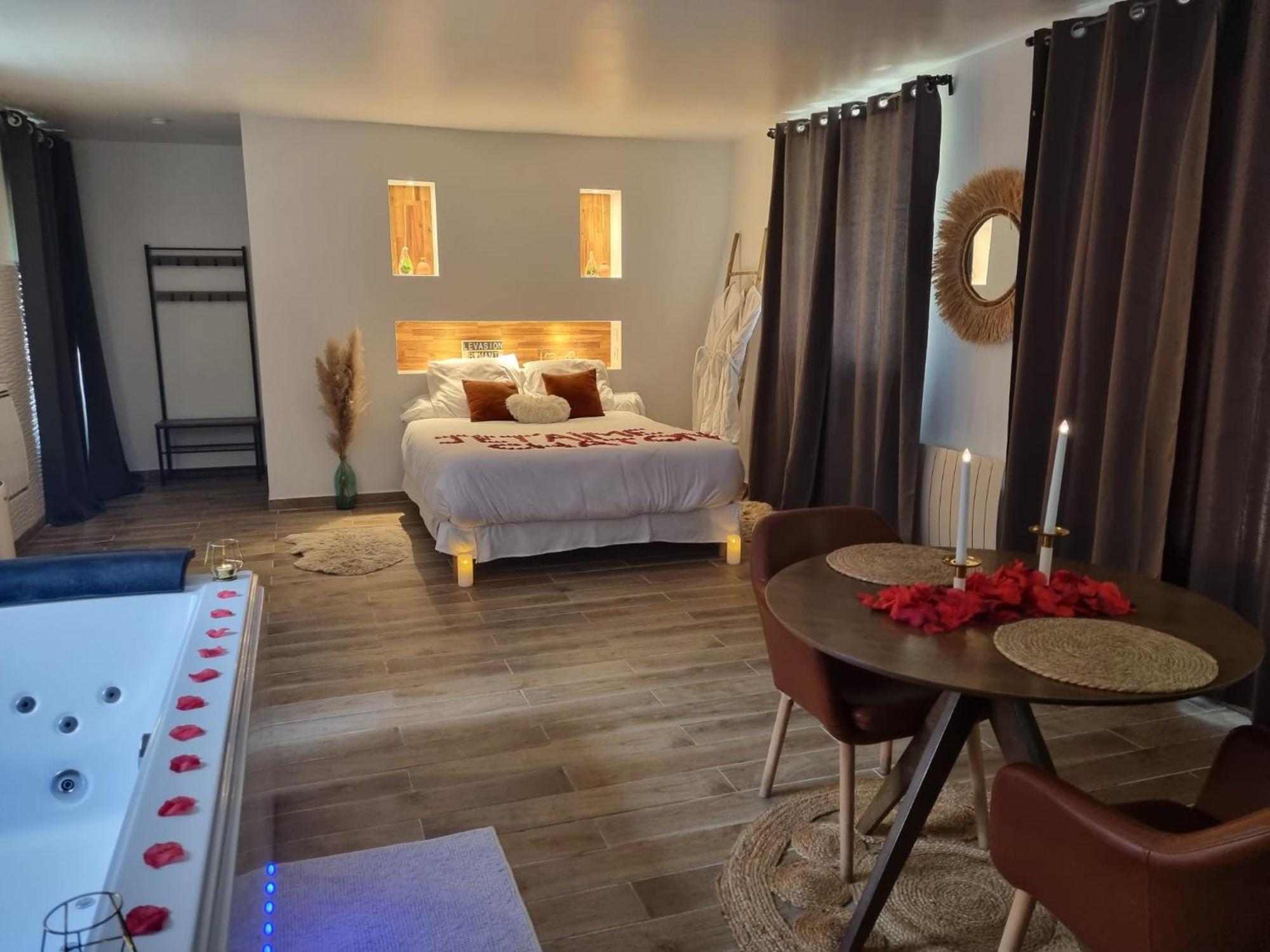 Saint-Prix  Suite De Charme Avec Jacuzzi Et Jardin Privatif Paris Au Calme מראה חיצוני תמונה