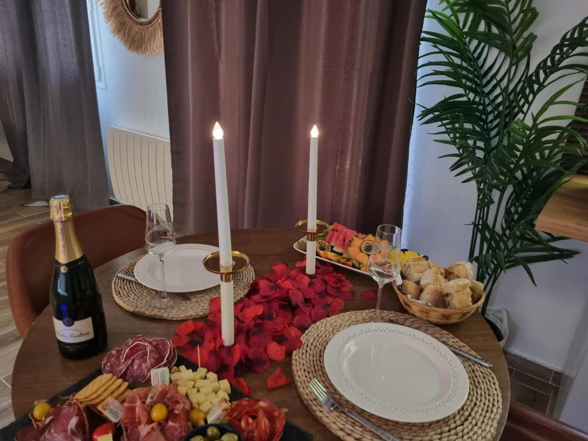 Saint-Prix  Suite De Charme Avec Jacuzzi Et Jardin Privatif Paris Au Calme מראה חיצוני תמונה