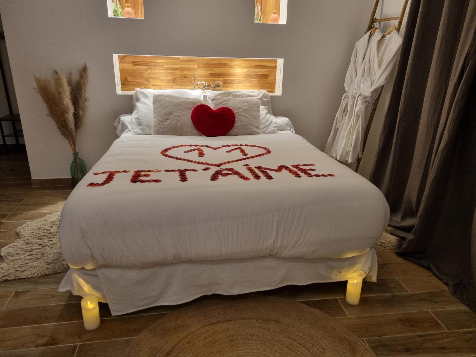 Saint-Prix  Suite De Charme Avec Jacuzzi Et Jardin Privatif Paris Au Calme מראה חיצוני תמונה